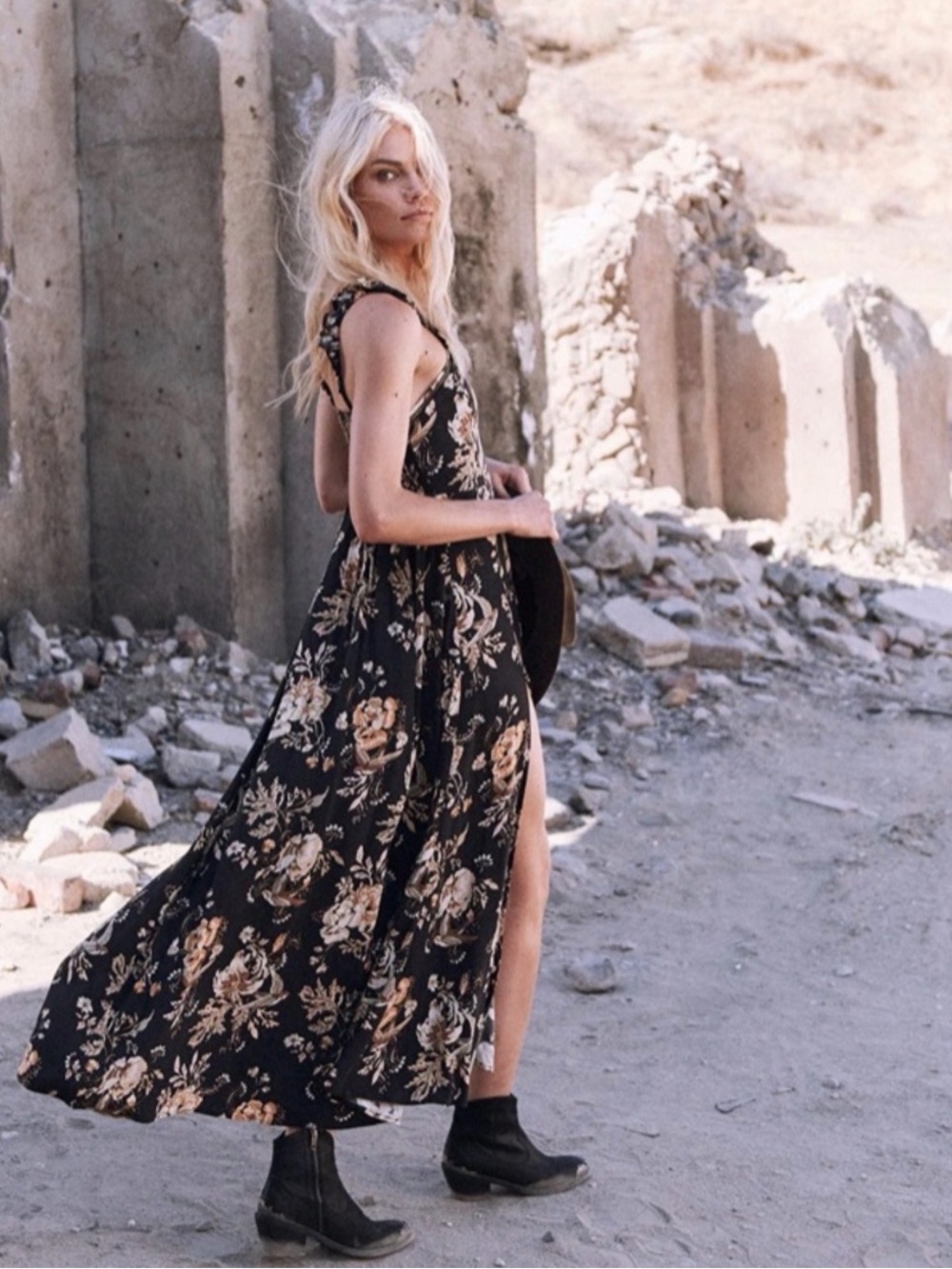 Spell Rosa Sundress - Picture 2 of 12